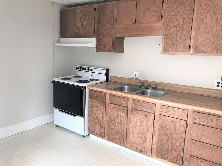 7 Atlantic St #B — Photo 6