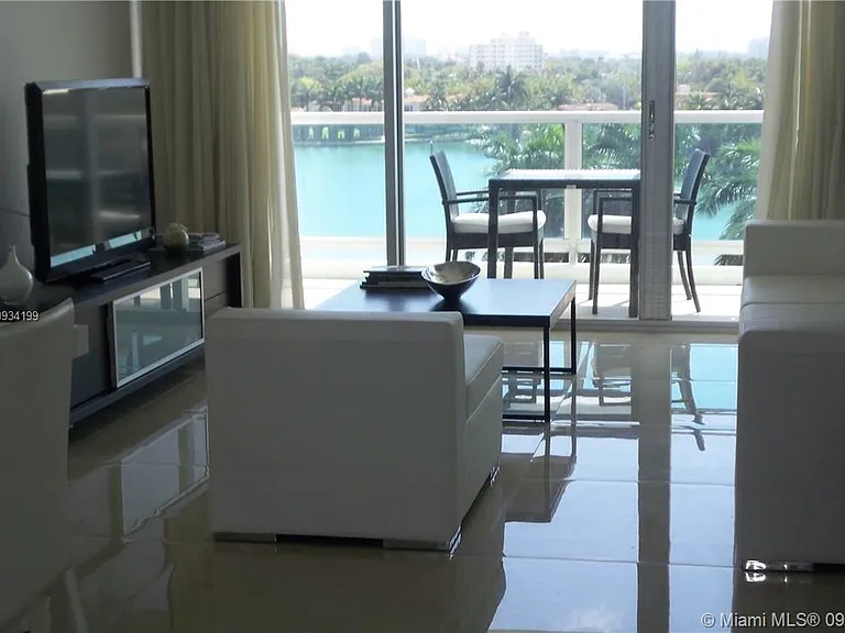 5161 Collins Ave #806 — Photo 25