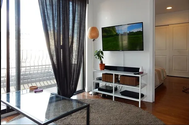 Rented by Bravado Real Estate LLC | media 11