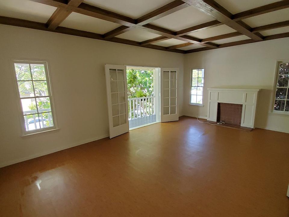 1st image of 140 S Camden Dr #201