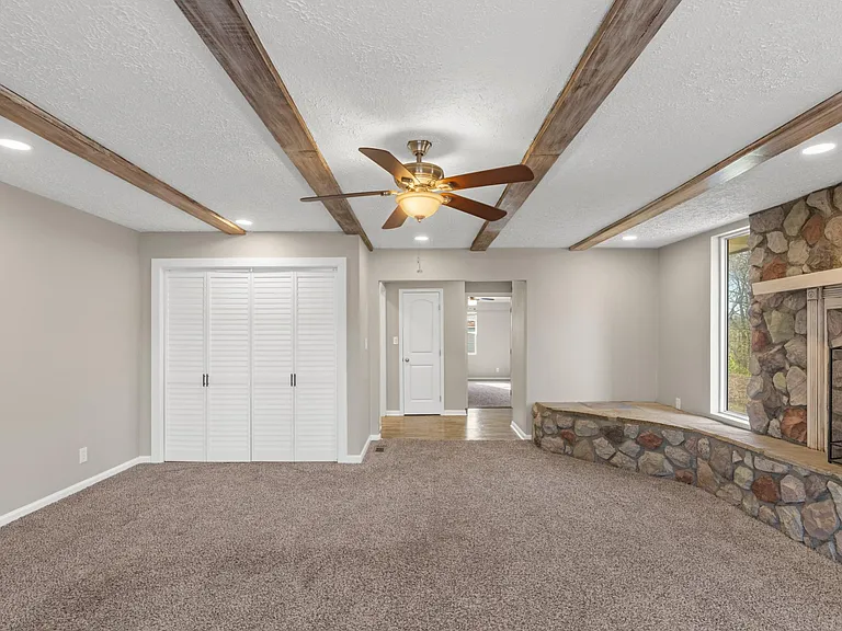 629 Ed Davis Rd — Photo 25