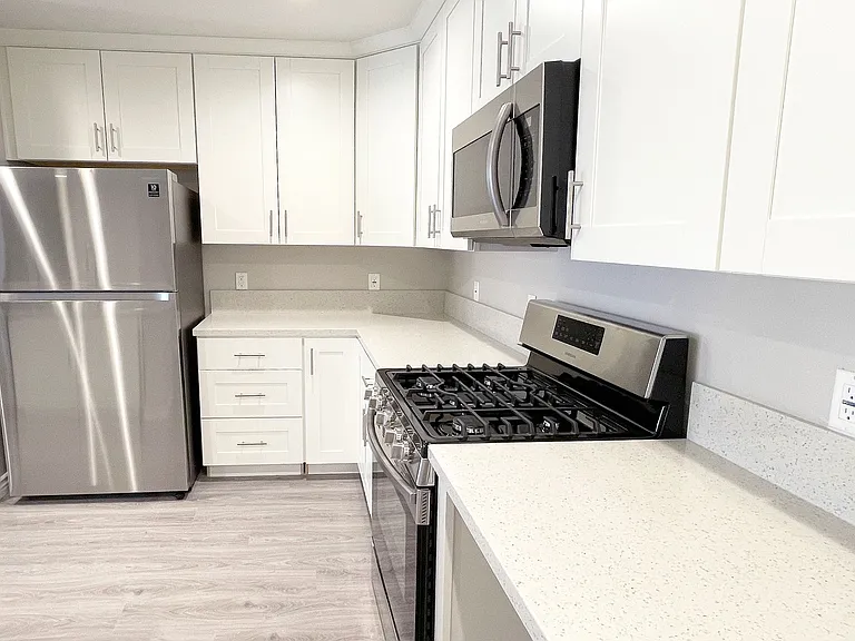 Centerpointe at Market Apartments - 3145 Market Street Riverside CA 92501 — Photo 22