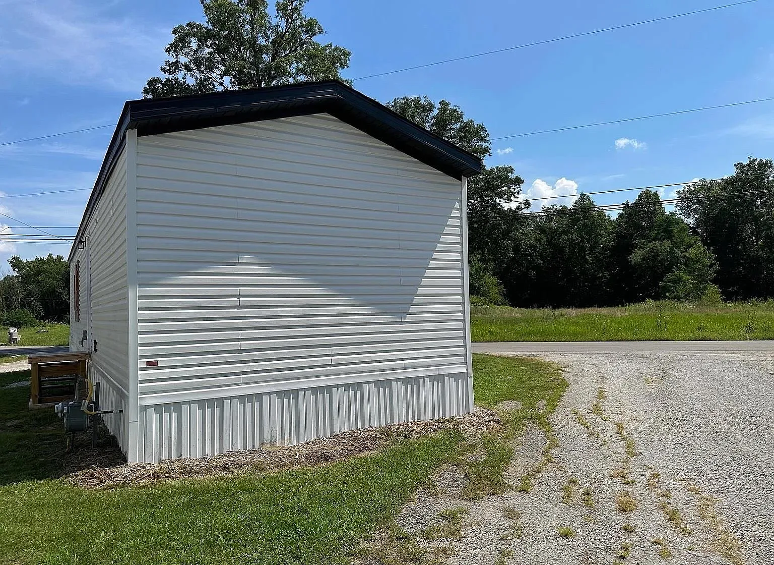 2 bed, 728 sqft, $995 — Photo 2