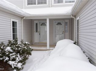 9321 Hickory Ridge Dr, Streetsboro, OH 44241