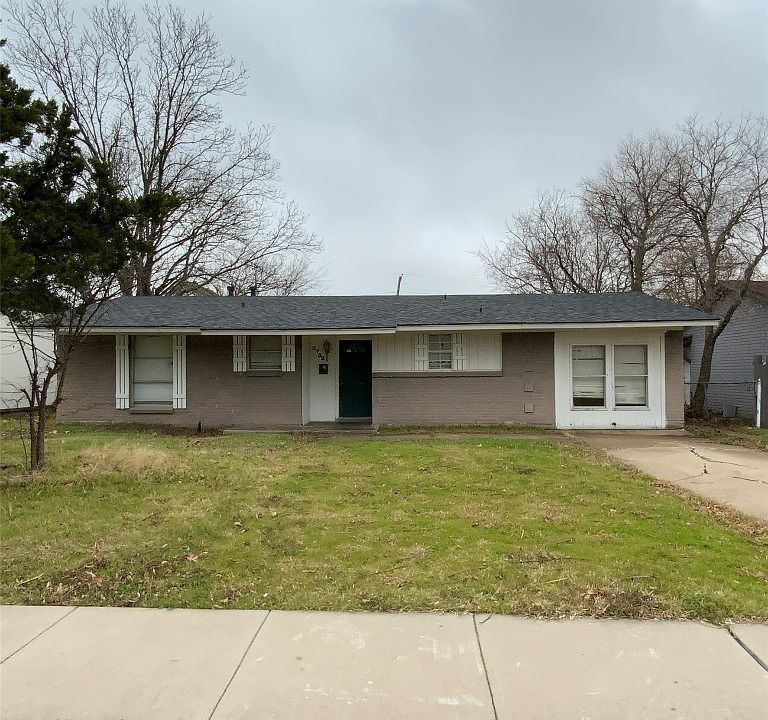 1st image of 3732 Emerald Dr