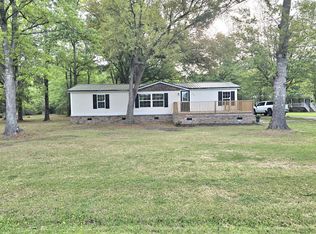 620 Coral Acres Dr, Moncks Corner, SC 29461