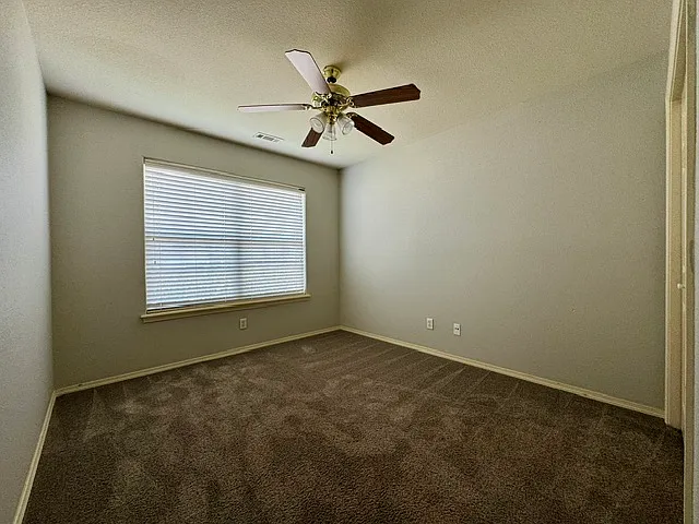 807 SW River Rock St — Photo 15