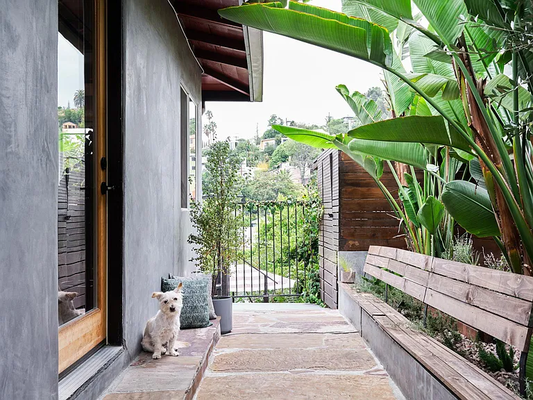 1811 Griffith Park Blvd — Photo 10