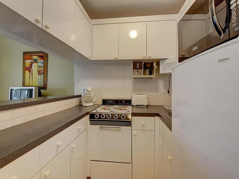 9565 El Clair Ranch Rd — Photo 18