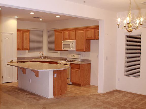 3rd image of 9142 Wine Cellar Ave