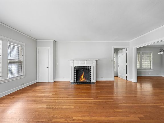 5th image of 111 W Norwood Ct