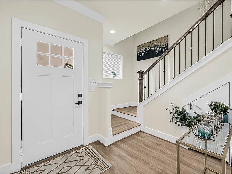 2304 Canfield St — Photo 3
