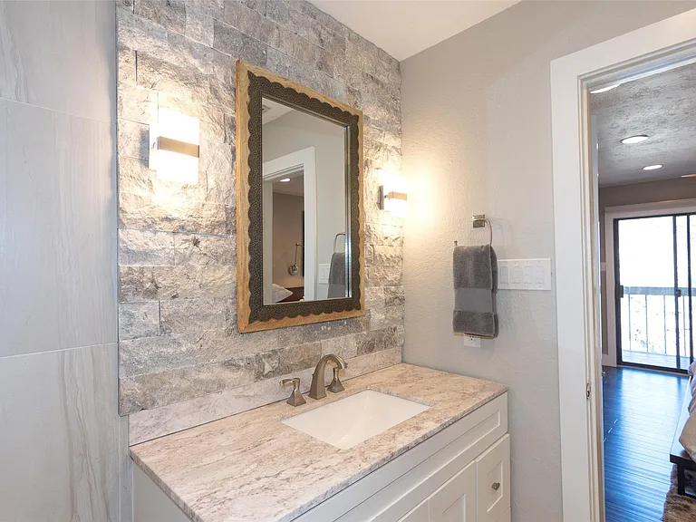 2410 Enfield Rd #10 — Photo 28