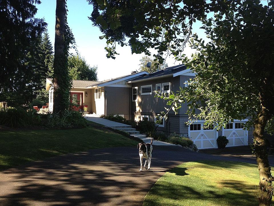 View of front from Driveway