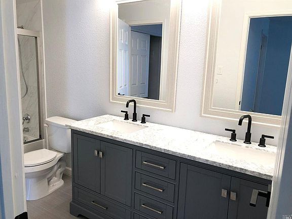 5th image of 1201 Glen Cove Pkwy APT 611