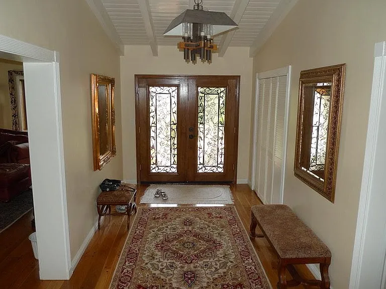 1427 Warnall Ave — Photo 7