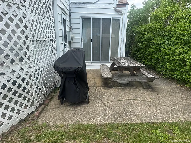 440 E Park Ave — Photo 16