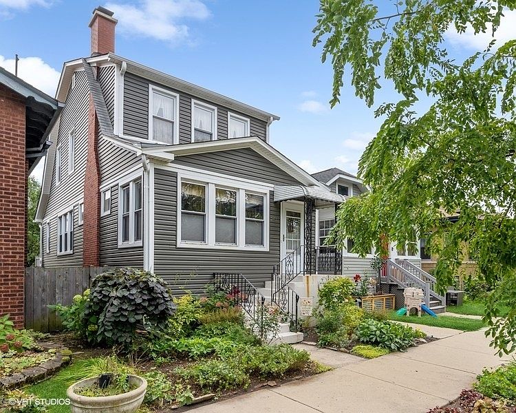 1st image of 2431 W Farwell Ave