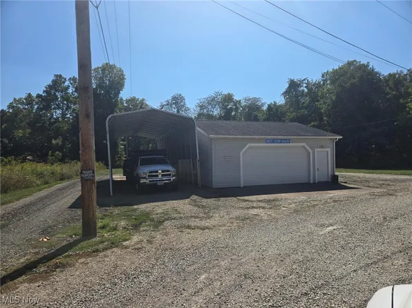 112 S 16th St, McConnelsville, OH 43756