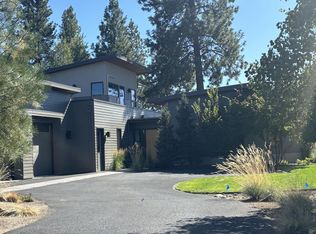 61565 Hosmer Lake Dr, Bend, OR 97702