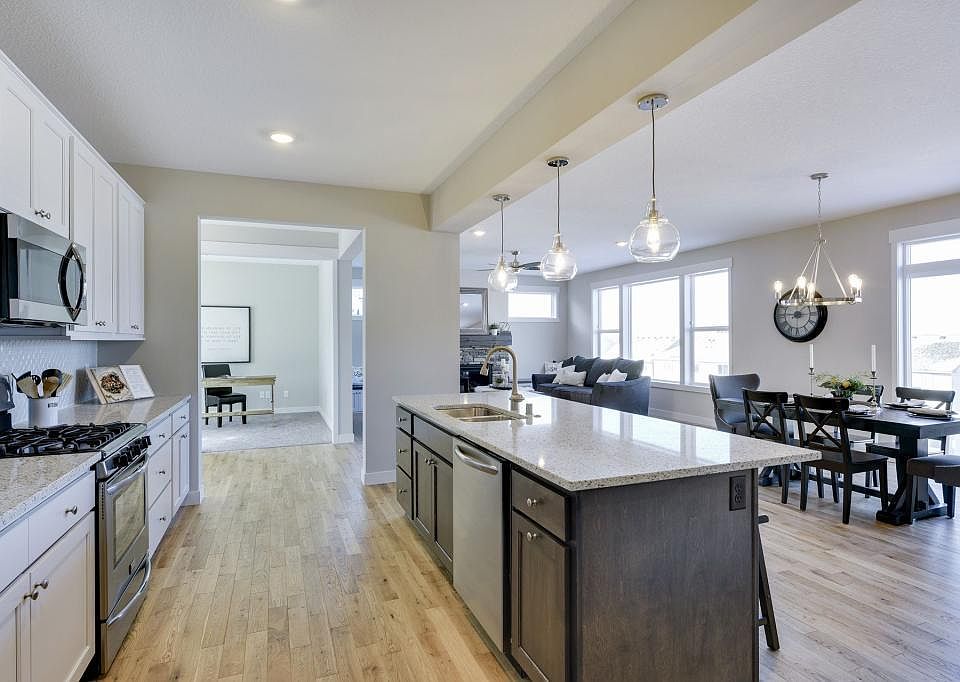 1st image of 619 Remington Ct