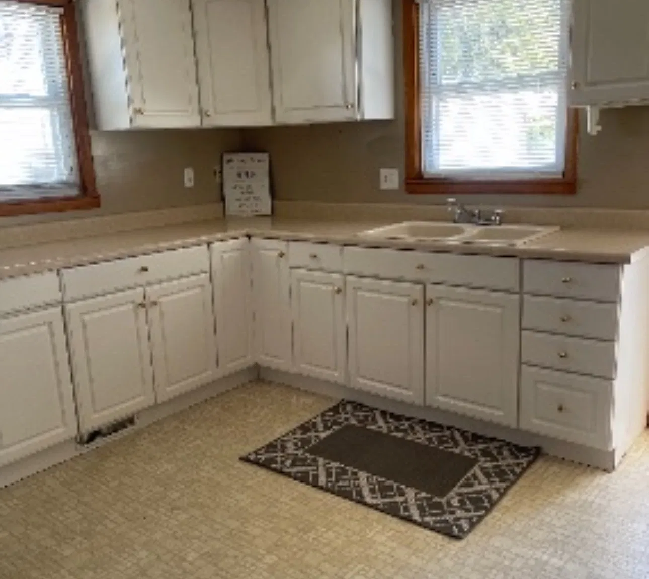 2 bed, 1000 sqft, $1,600 — Photo 2