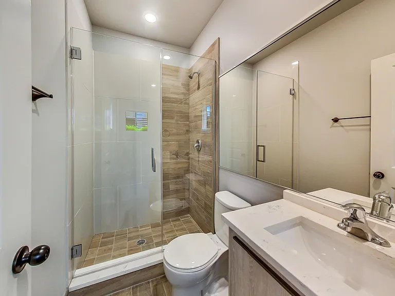 6115 S University Ave #6 — Photo 17