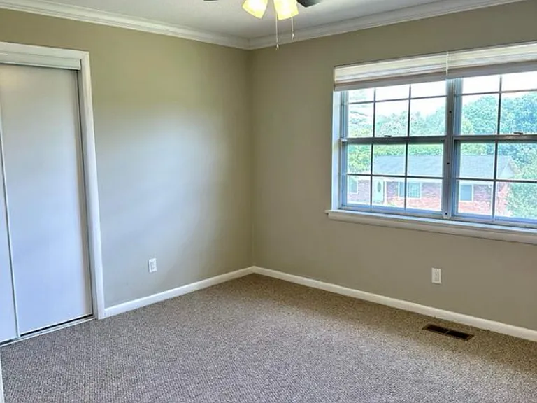 2349 Marco Cir — Photo 9