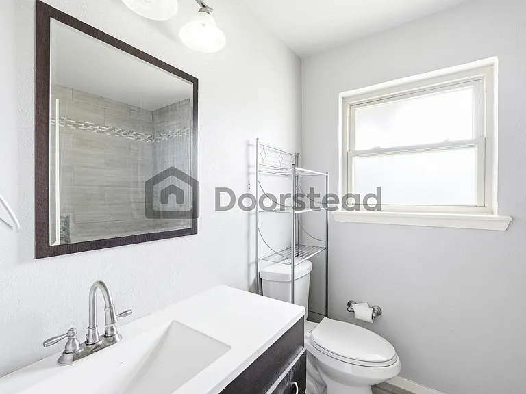 204 Jefflyn Ct — Photo 9