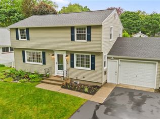 193 Floral Dr, Rochester, NY 14617