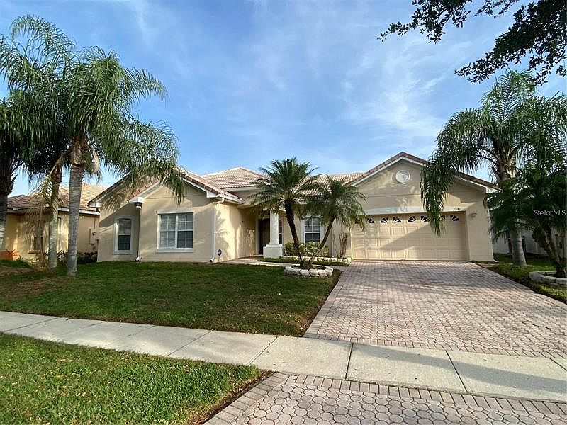 1st image of 2581 Summerland Way
