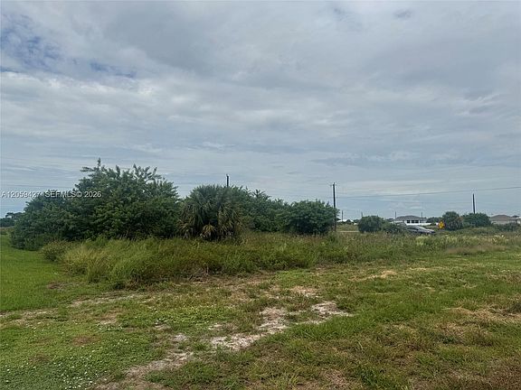 3rd image of 501 Ella Jean Pl