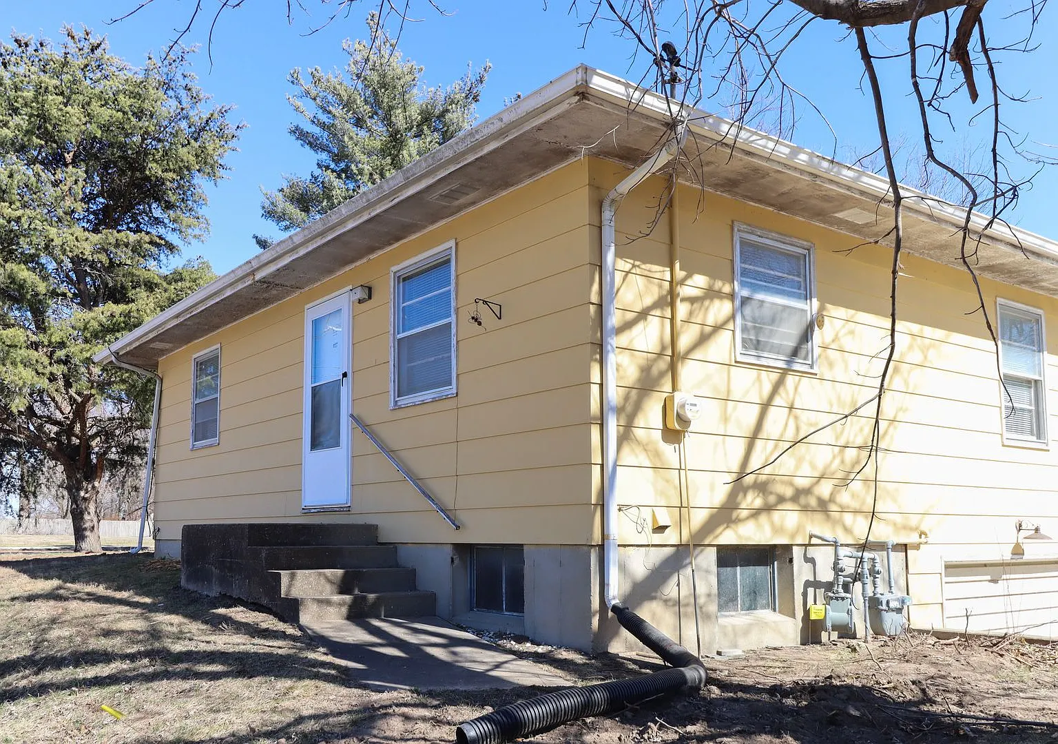 306 E Hwy 124 — Photo 2