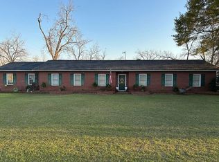 137 Maple St, Sale City, GA 31784