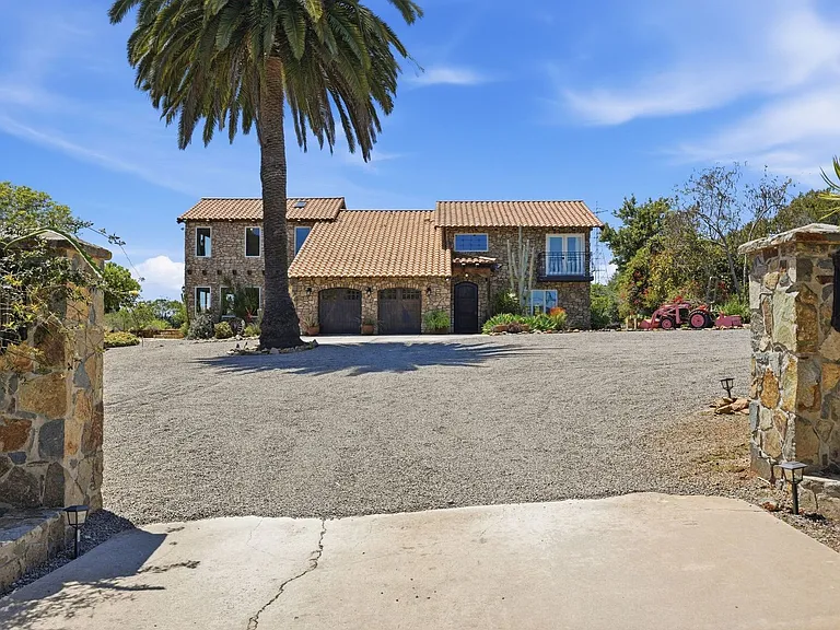 19948 Cerro Pedregoso — Photo 2