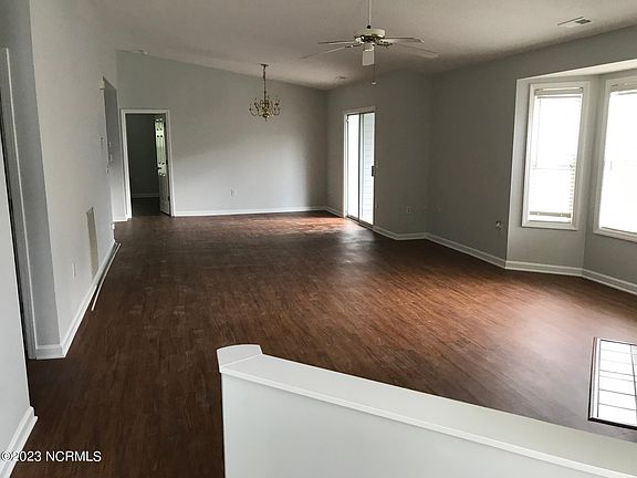 4th image of 4101 Breezewood Dr APT 202