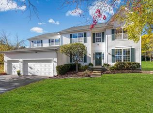 786 Providence Ln, Crystal Lake, IL 60012