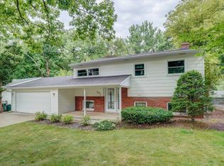 4822 Academy Dr, Madison, WI 53716