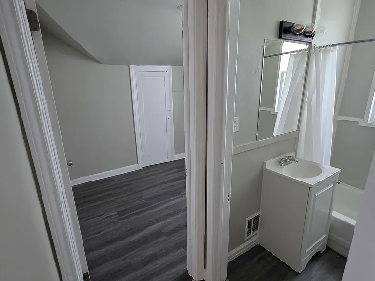 15448 Log Cabin St — Photo 9