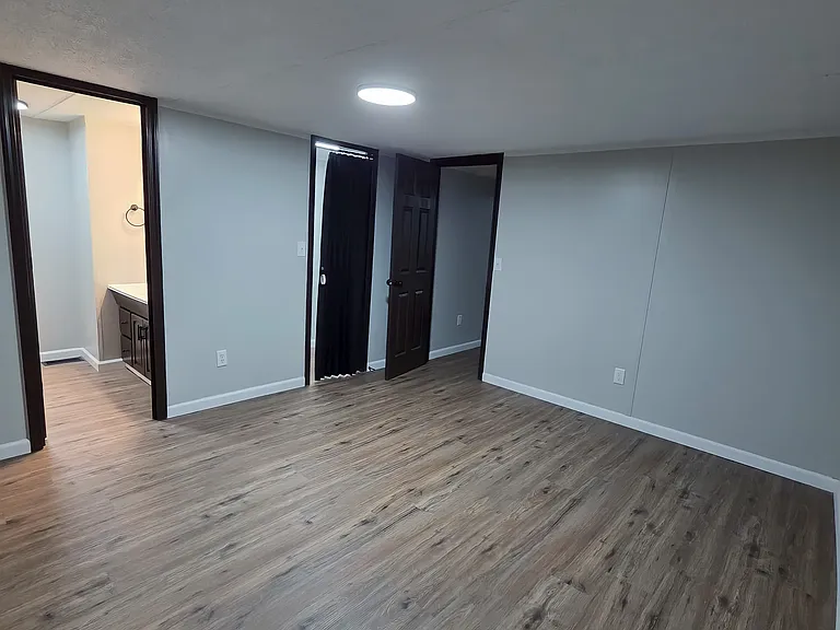93 Deerwood Park — Photo 2
