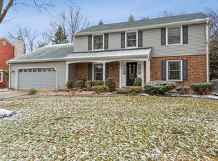 6S155 Canterbury Ct, Naperville, IL 60540