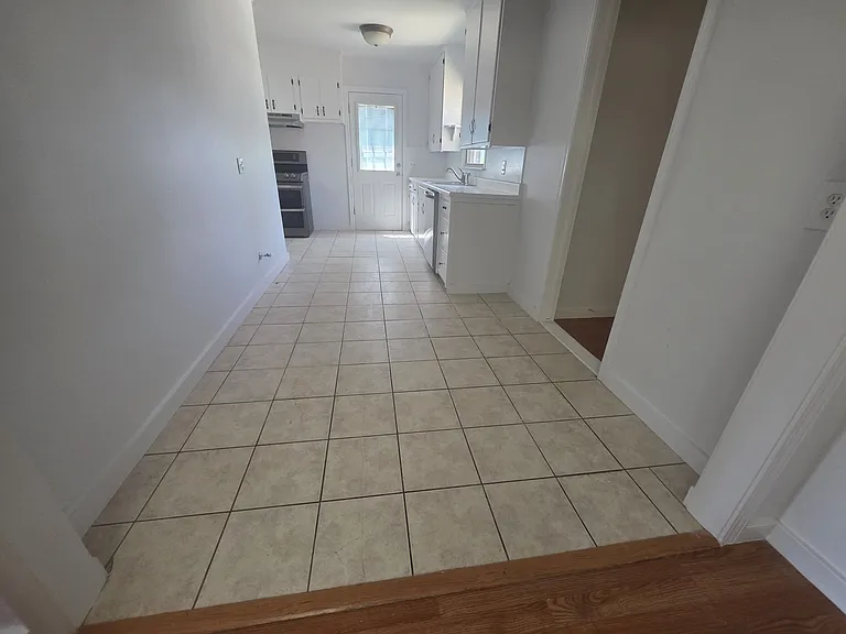 3247 NW 47th St — Photo 16