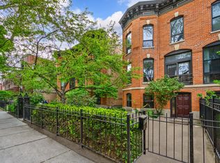 820 W Lill Ave, Chicago, IL 60614
