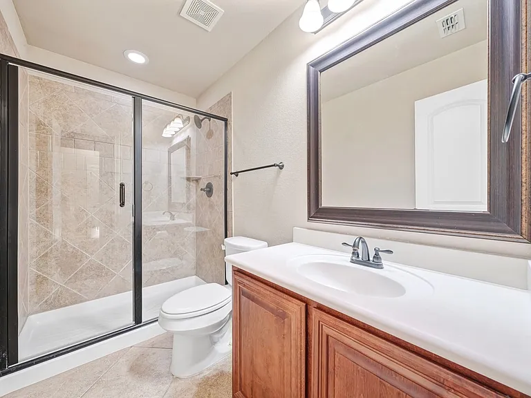 2412 Kemerton Dr — Photo 11