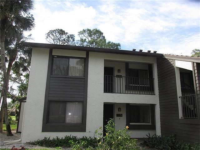 Top floor end unit with extra windows