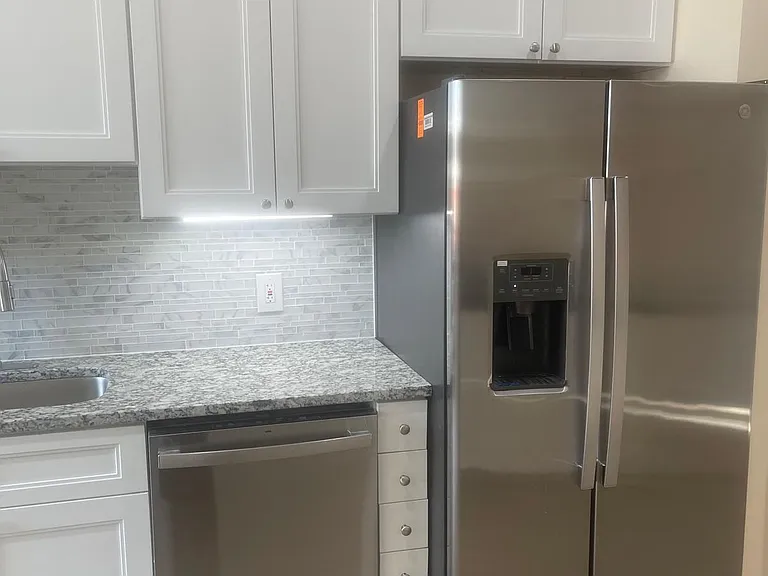 115 S Linwood Ave — Photo 4