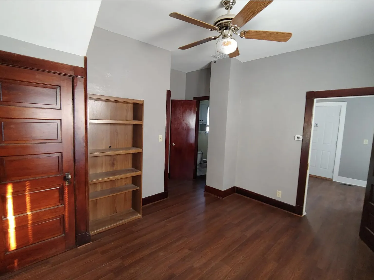 2 bed, 860 sqft, $1,200 — Photo 3