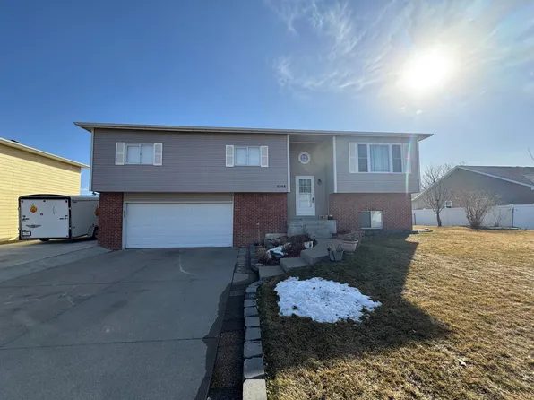 1314 Hackberry Road, North Platte, NE 69101