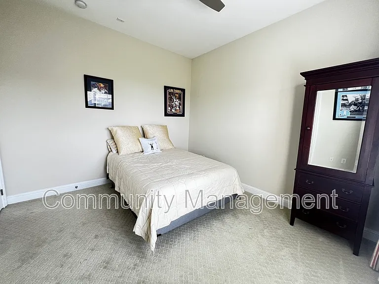 998 Stanford Ave #518 — Photo 14