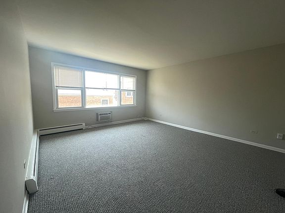 2nd image of 2653 W Summerdale Ave Unit 2